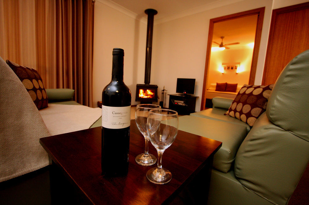 Chiltern Lodge Country Retreat โอลด์บาร์ ภายนอก รูปภาพ