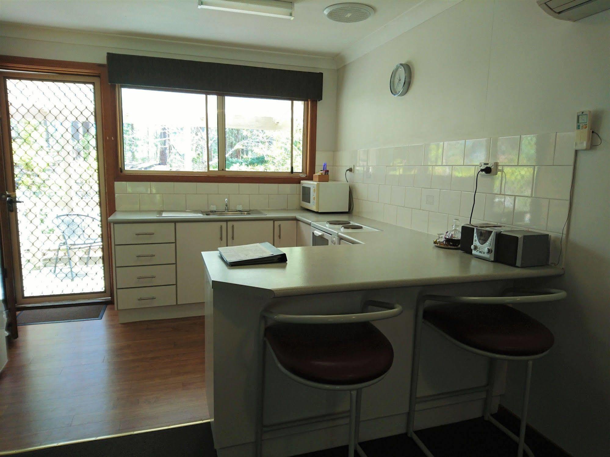 Chiltern Lodge Country Retreat โอลด์บาร์ ภายนอก รูปภาพ
